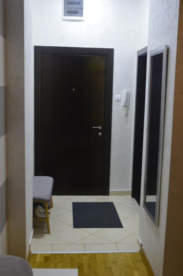 노비사드 Teodora Lux Apartman Free Privat Parking 아파트 외부 사진